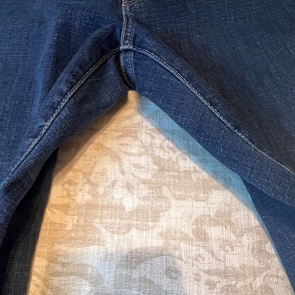 Levi's jeans classic bootcut dark wash with embroidered pocket details Sz 10 - Picture 10 of 11